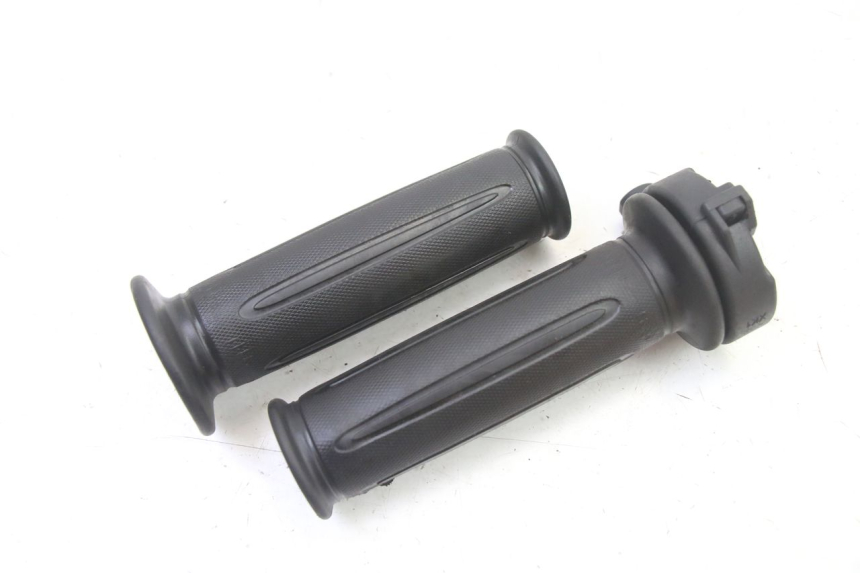 photo de THROTTLE GRIP SYM FIDDLE 3 III 50 (2014 - 2020) - Technical close-up