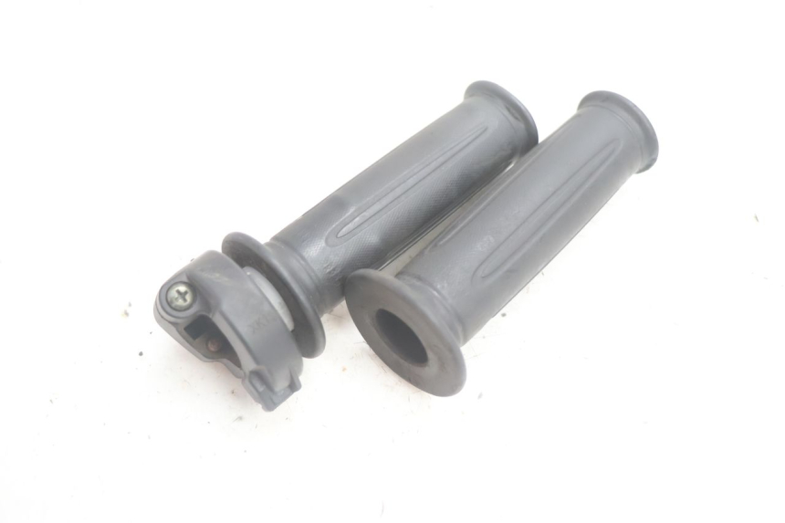 photo de THROTTLE GRIP SYM FIDDLE 3 III 50 (2014 - 2020) - Component detail