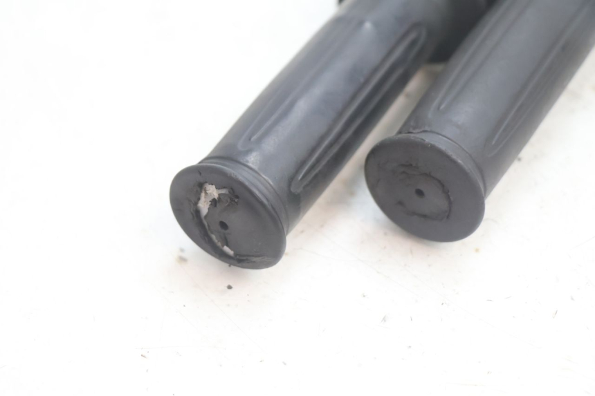 photo de THROTTLE GRIP SYM FIDDLE 3 III 50 (2014 - 2020) - Technical close-up