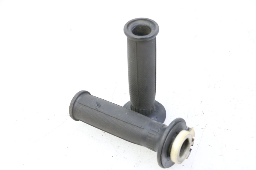 photo de THROTTLE GRIP YAMAHA FJ 36Y 1100 (1984 - 1985) - Main view