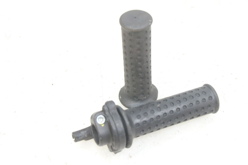 photo de THROTTLE GRIP PIAGGIO FLY 125 (2005 - 2012) - Main view