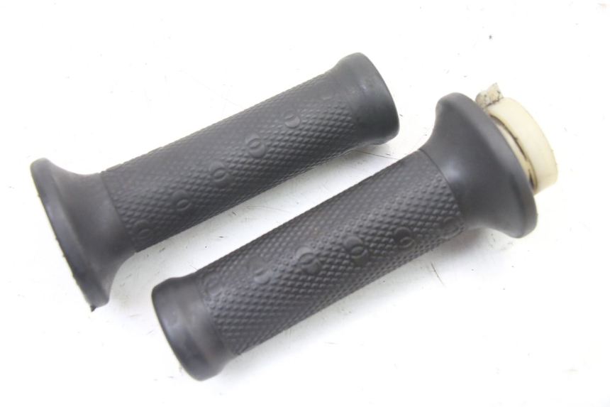 photo de THROTTLE GRIP GILERA NEXUS 300 (2008 - 2013) - Alternative perspective