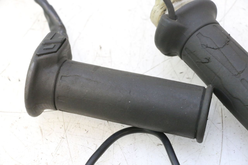 photo de THROTTLE GRIP GILERA GP 800 (2007 - 2013) - Component detail