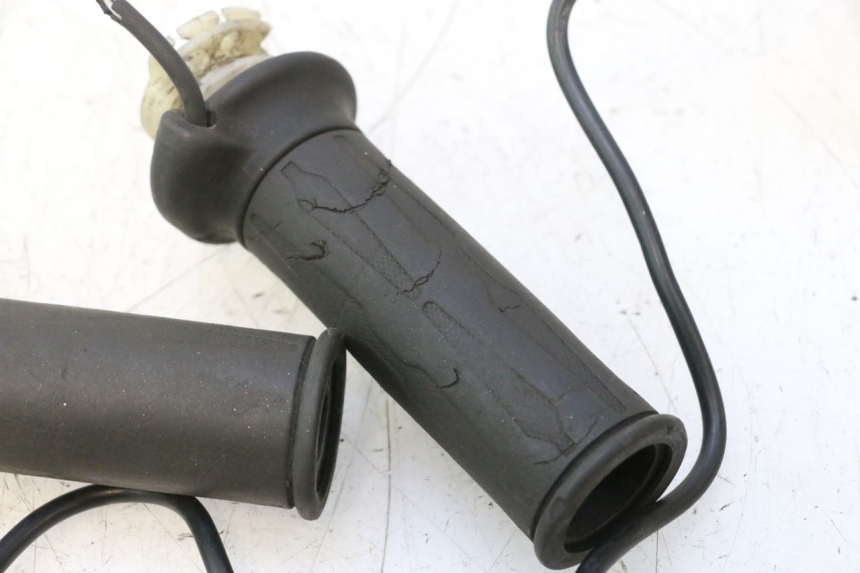 photo de THROTTLE GRIP GILERA GP 800 (2007 - 2013) - Zoom on usage condition