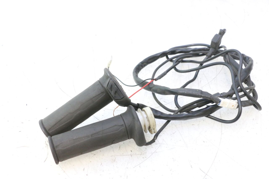 photo de THROTTLE GRIP GILERA GP 800 (2007 - 2013) - Checked used part