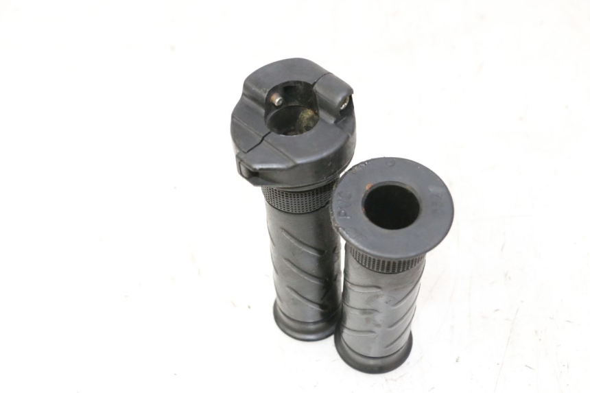 photo de THROTTLE GRIP DAELIM HISTORY 125 (2001 - 2002) - Technical close-up