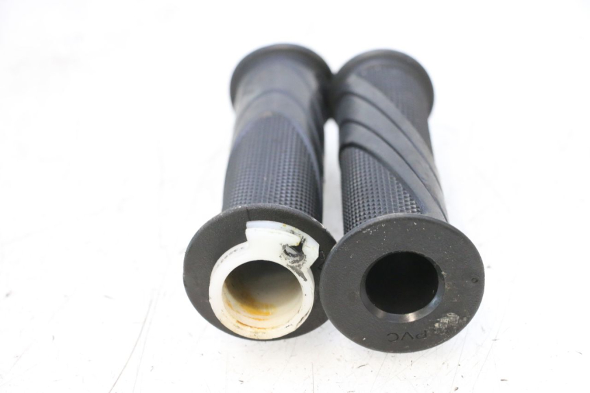 photo de THROTTLE GRIP SYM JET 14 4T 50 (2018 - 2022) - Zoom on usage condition