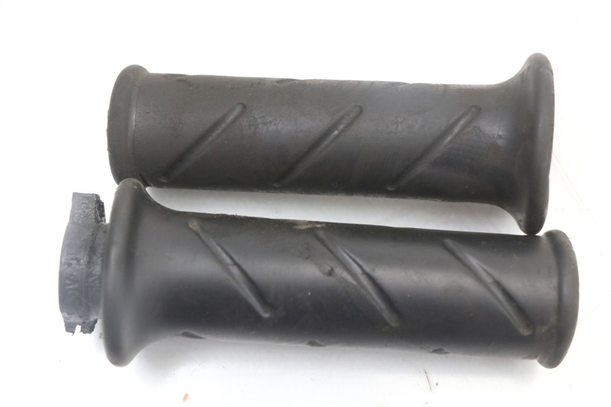 photo de THROTTLE GRIP PEUGEOT KISBEE 4T 50 (2018 - 2022) - Main view