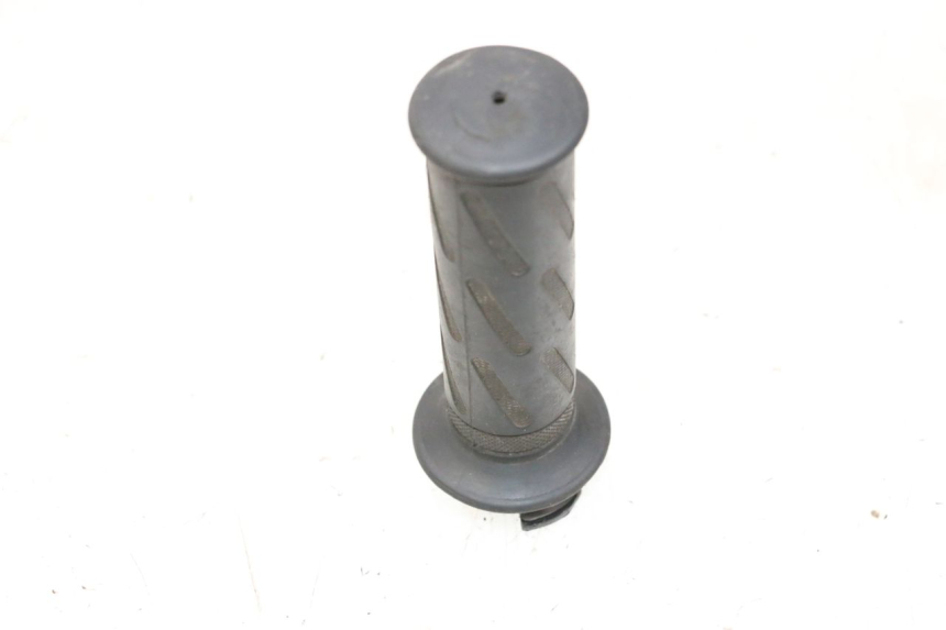 photo de THROTTLE GRIP PEUGEOT KISBEE 4T 50 (2010 - 2017) - Component detail