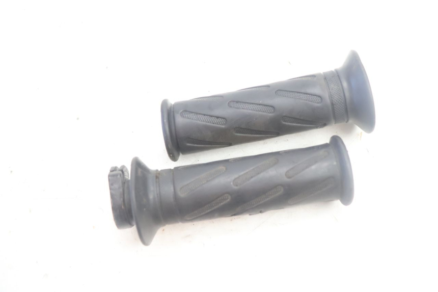 photo de THROTTLE GRIP PEUGEOT KISBEE 4T 50 (2018 - 2022) - Main view
