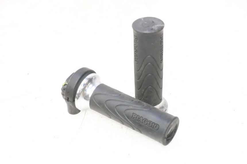 photo de THROTTLE GRIP PIAGGIO LIBERTY IGET 4T 50 (2015 - 2020) - Main view