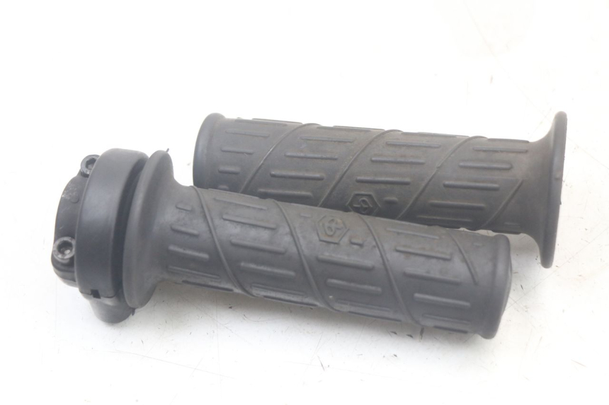photo de THROTTLE GRIP PIAGGIO LIBERTY 125 (2009 - 2013) - Main view