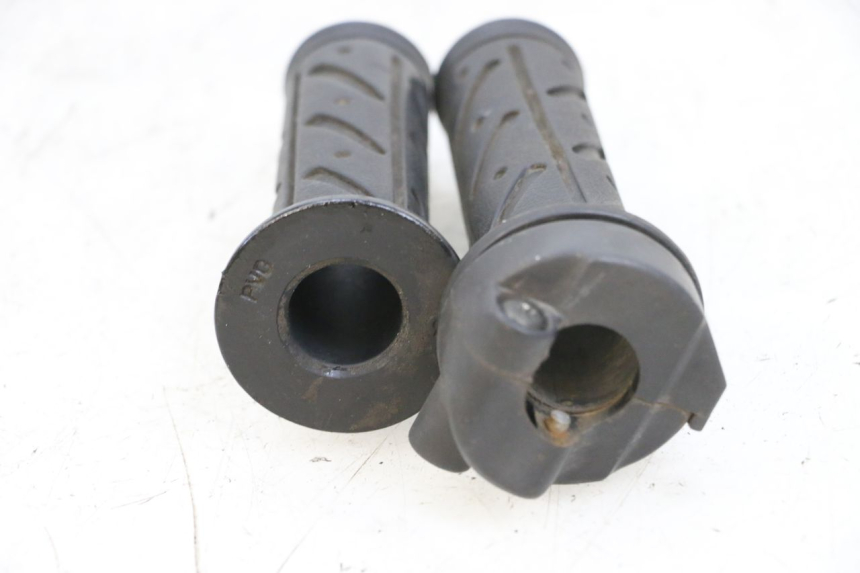 photo de THROTTLE GRIP KYMCO LIKE 125 (2009 - 2016) - Alternative perspective