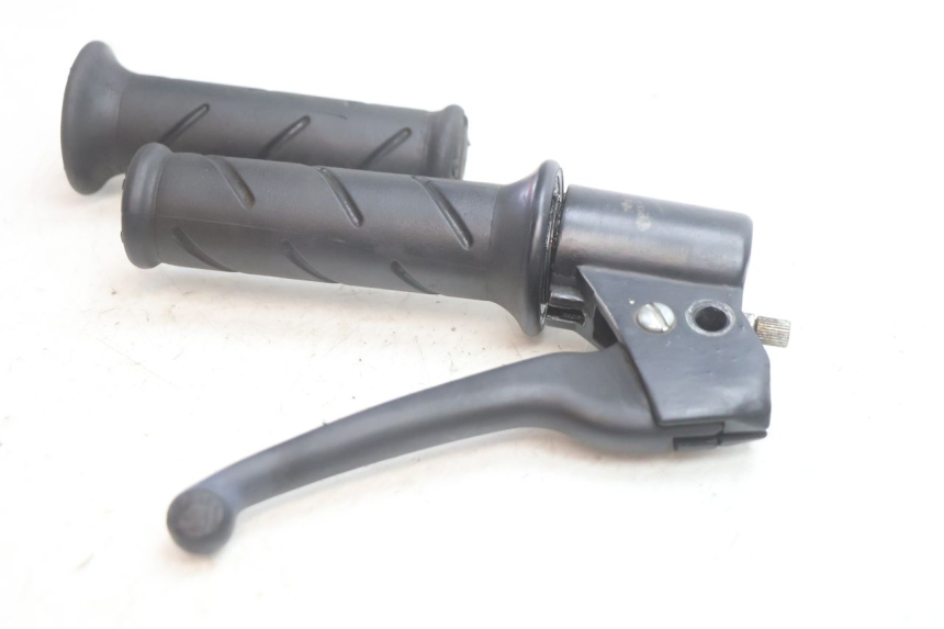 photo de THROTTLE GRIP PEUGEOT LUDIX ONE 50 (2004 - 2013) - Alternative perspective