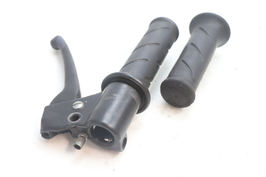 photo de THROTTLE GRIP PEUGEOT LUDIX ONE 50 (2004 - 2013) - Technical close-up