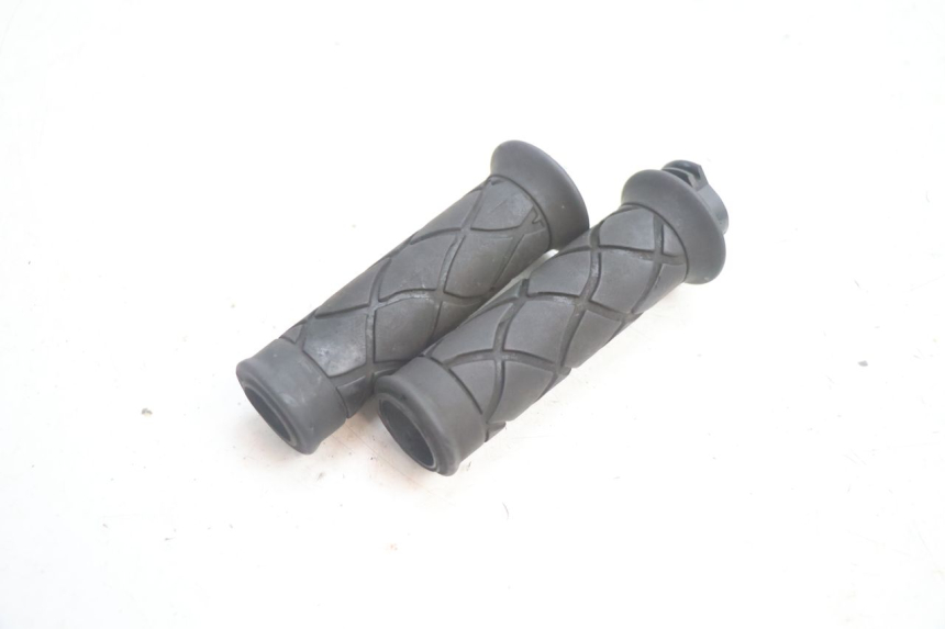 photo de THROTTLE GRIP MBK MACH G AC 50 (2002 - 2014) - Alternative perspective