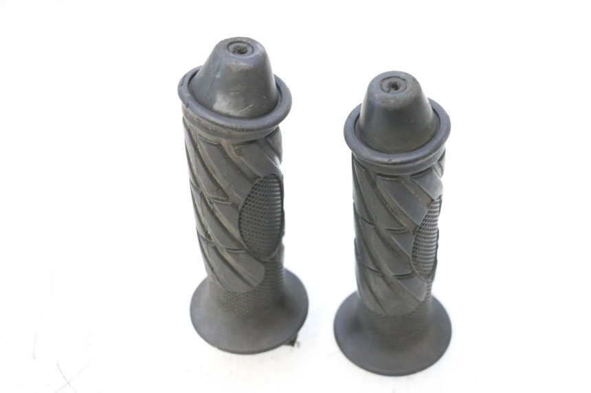 photo de THROTTLE GRIP KEEWAY MATRIX RX9 125 (2006 - 2007) - Component detail