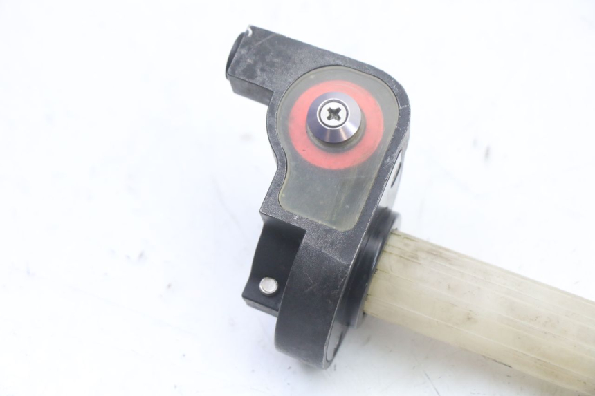 photo de THROTTLE GRIP MBK X-LIMIT XLIMIT 50 (2007 - 2012) - Component detail