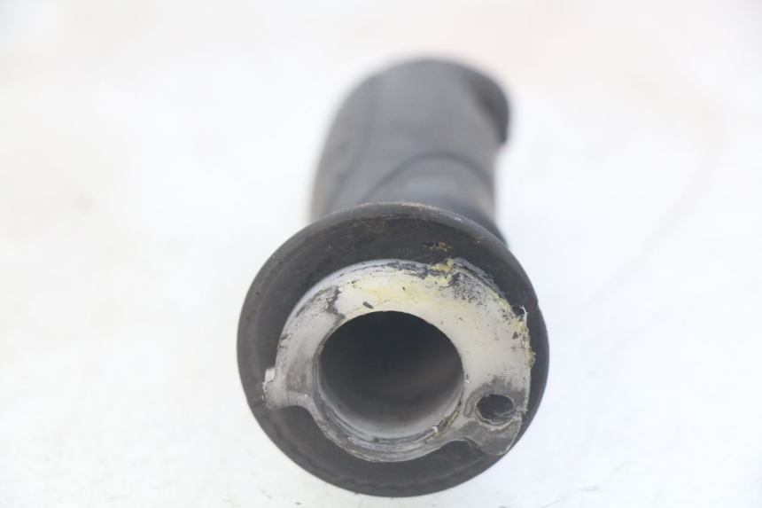 photo de THROTTLE GRIP SYM MIO 50 (2011 - 2017) - Component detail