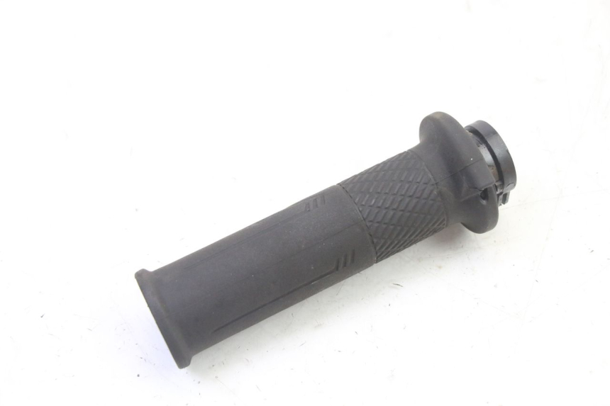 photo de THROTTLE GRIP PIAGGIO MP3 HPE 310 (2024 - 2025) - Alternative perspective