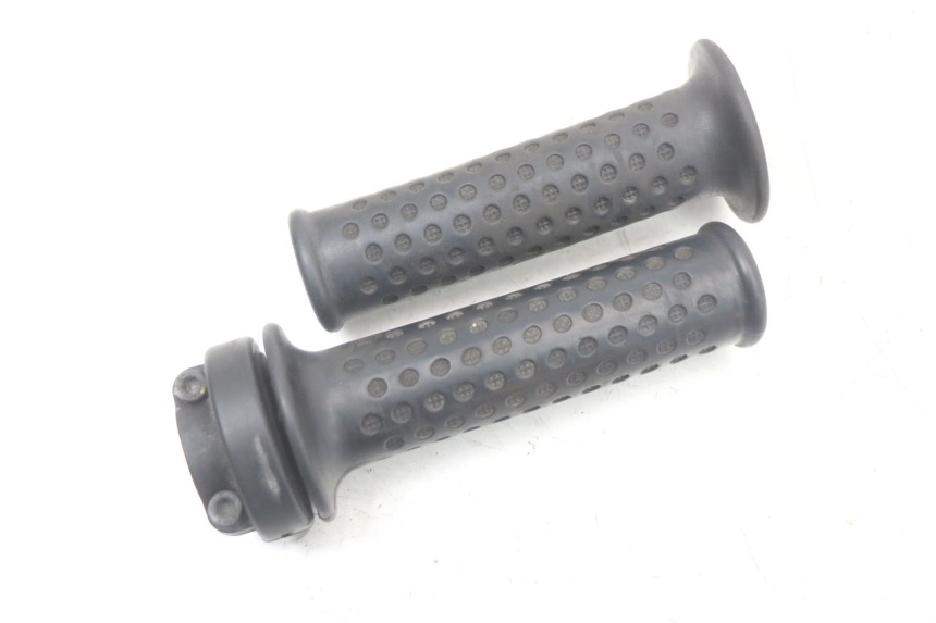 photo de THROTTLE GRIP PIAGGIO MP3 LT 400 (2007 - 2012) - Main view
