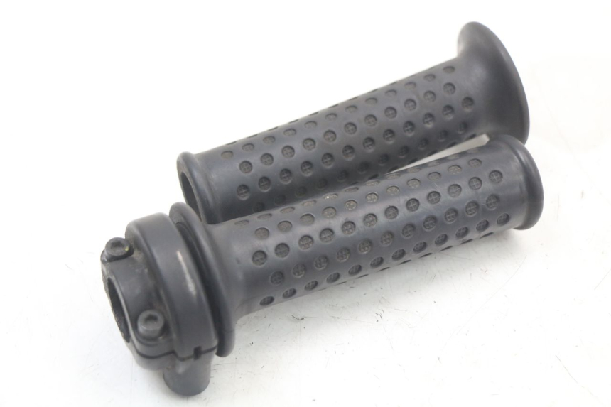 photo de THROTTLE GRIP PIAGGIO MP3 LT 400 (2007 - 2012) - Zoom on usage condition