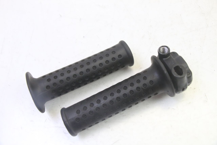 photo de THROTTLE GRIP PIAGGIO MP3 LT 300 (2010 - 2016) - Alternative perspective