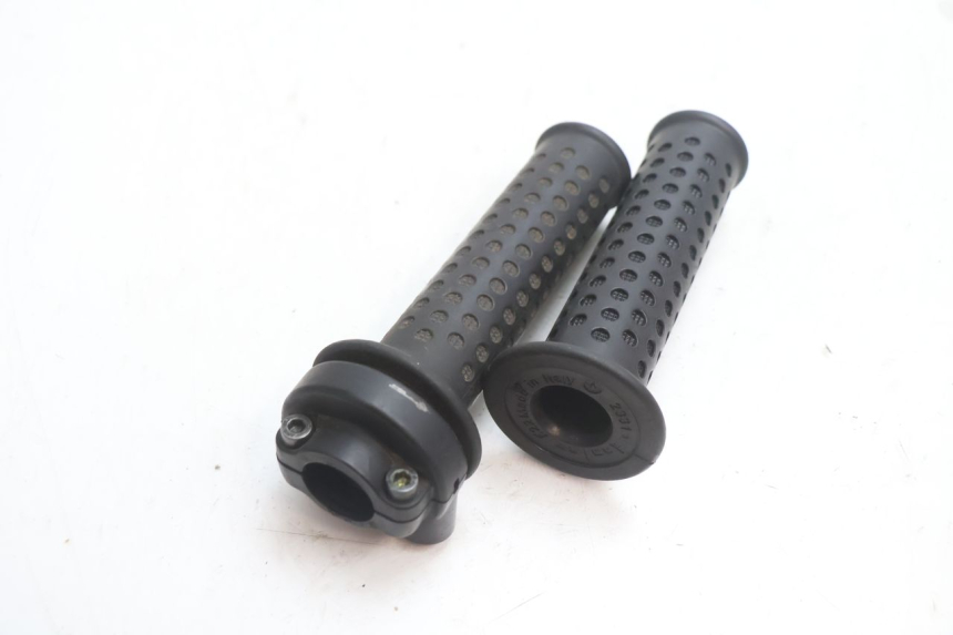photo de THROTTLE GRIP PIAGGIO MP3 LT 300 (2010 - 2016) - Component detail