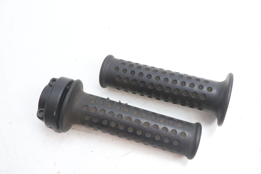 photo de THROTTLE GRIP PIAGGIO MP3 LT 400 (2007 - 2012) - Main view