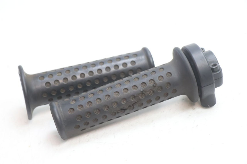 photo de THROTTLE GRIP PIAGGIO MP3 LT 400 (2007 - 2012) - Alternative perspective