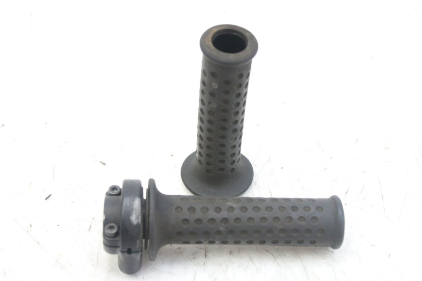 photo de THROTTLE GRIP PIAGGIO MP3 RL 250 (2006 - 2010) - Main view