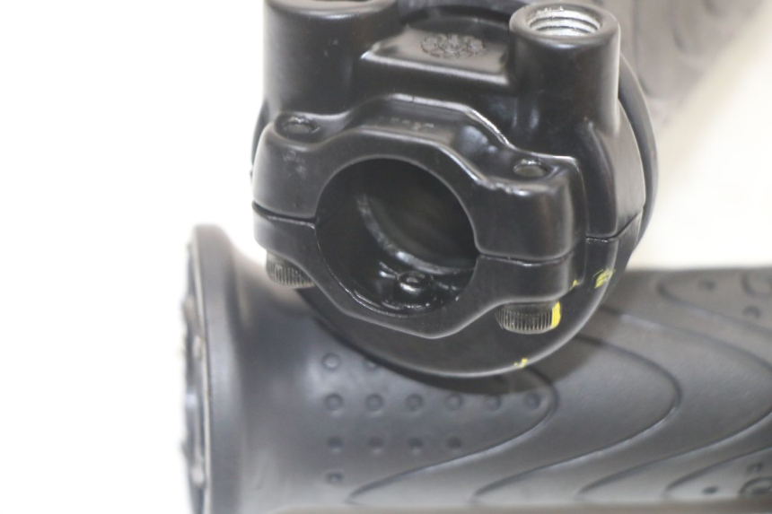 photo de THROTTLE GRIP PIAGGIO MP3 500 (2014 - 2017) - Zoom on usage condition