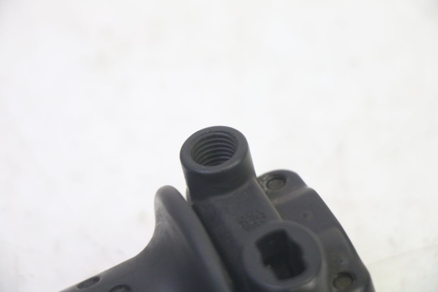photo de THROTTLE GRIP PIAGGIO MP3 RL 250 (2006 - 2010) - Technical close-up