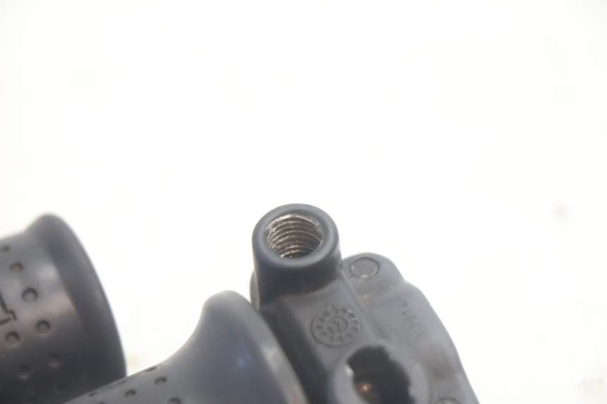 photo de THROTTLE GRIP PIAGGIO MP3 500 (2016 - 2018) - Alternative perspective