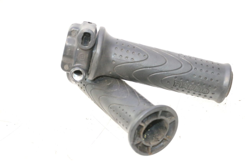 photo de THROTTLE GRIP PIAGGIO MP3 500 (2011 - 2015) - Alternative perspective