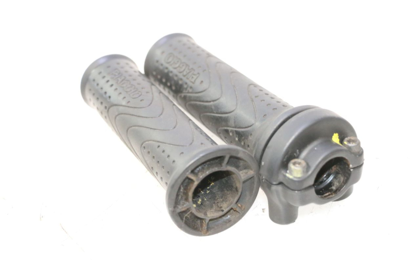 photo de THROTTLE GRIP PIAGGIO MP3 500 (2011 - 2015) - Technical close-up