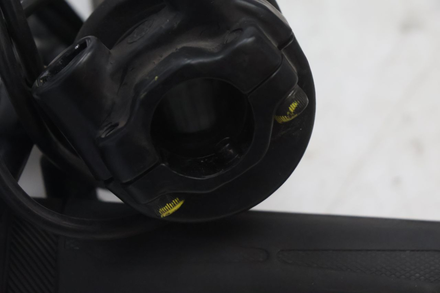 photo de THROTTLE GRIP PIAGGIO MP3 500 (2016 - 2018) - Technical close-up