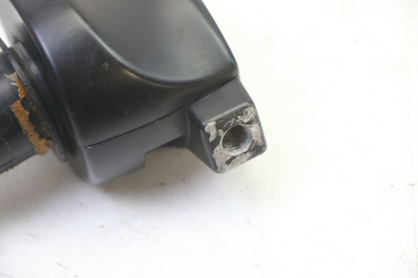 photo de THROTTLE GRIP RIEJU MRT 50 (2018 - 2021) - Technical close-up