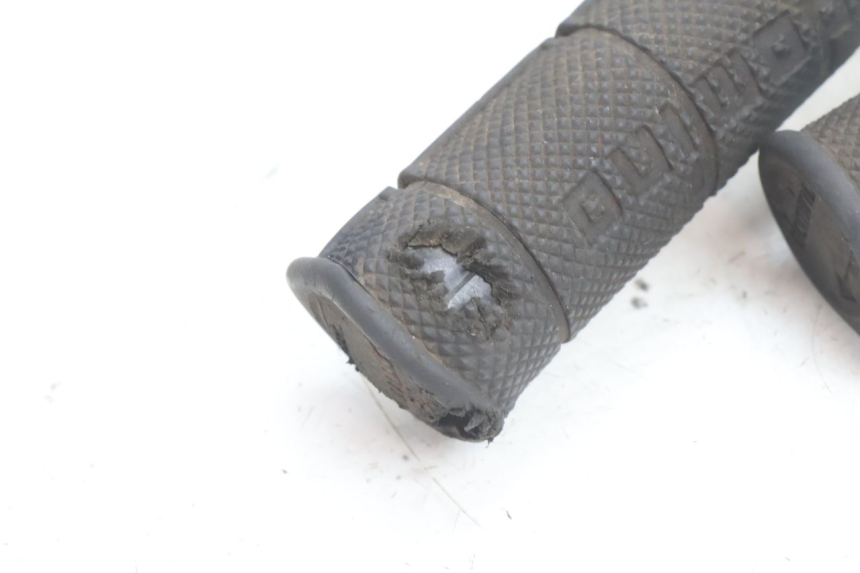 photo de THROTTLE GRIP RIEJU MRT PRO SUPERMOTARD 50 (2007 - 2018) - Fixing points details