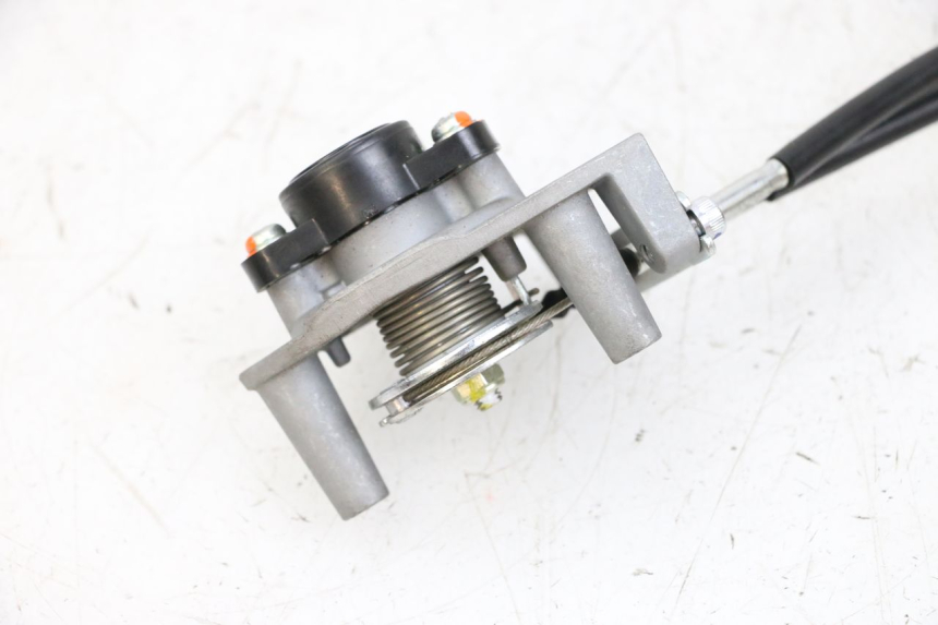 photo de THROTTLE GRIP YAMAHA NEO'S CORE 1 (2022 - 2026) - High-resolution close-up