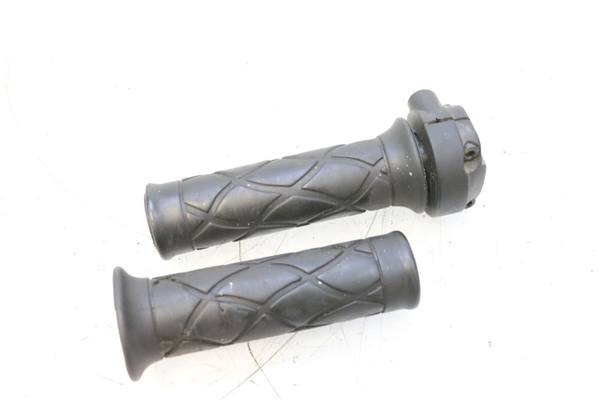 photo de THROTTLE GRIP YAMAHA NEOS NEO'S 4T 50 (2008 - 2016) - Technical close-up