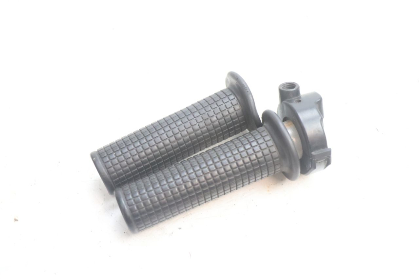 photo de THROTTLE GRIP KYMCO LIKE 4T 50 (2019 - 2025) - Technical close-up