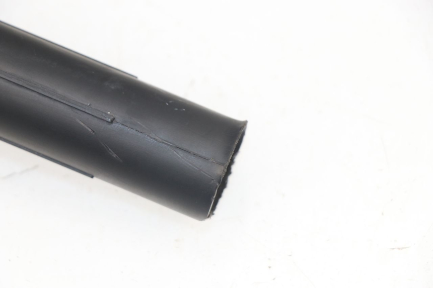 photo de THROTTLE GRIP MBK NITRO 50 (2004 - 2008) - Fixing points details