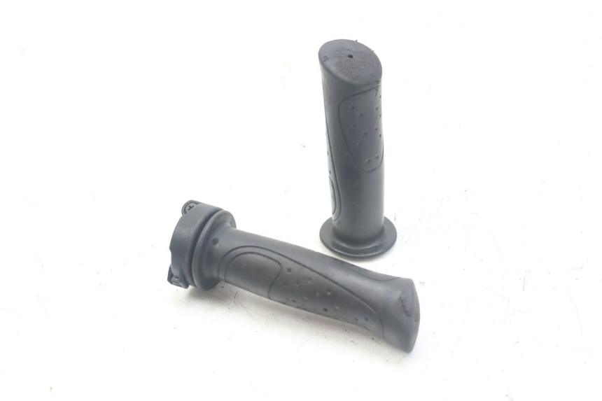 photo de THROTTLE GRIP SYM ORBIT 2 4T 50 (2018 - 2022) - Main view