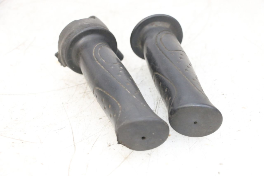 photo de THROTTLE GRIP SYM ORBIT 2 4T 50 (2008 - 2017) - Product overview