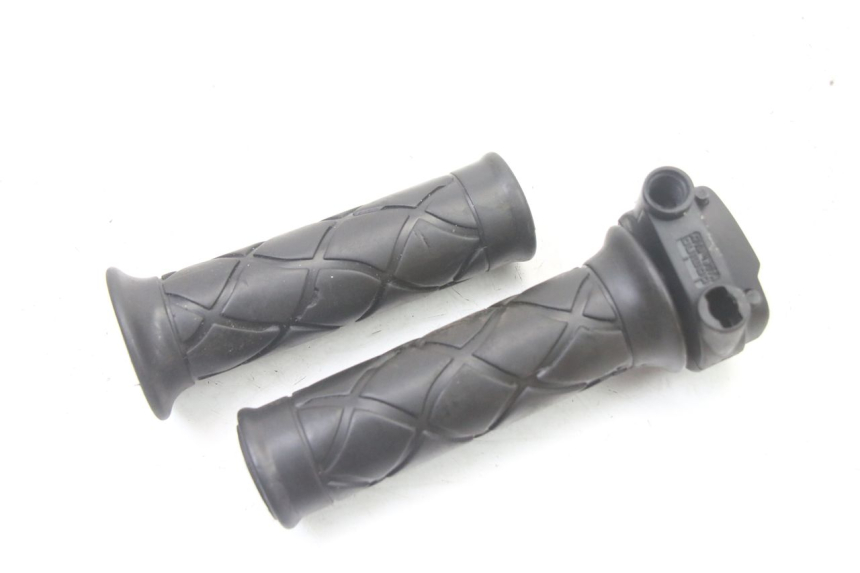 photo de THROTTLE GRIP MBK OVETTO 4T 50 (2008 - 2016) - Technical close-up