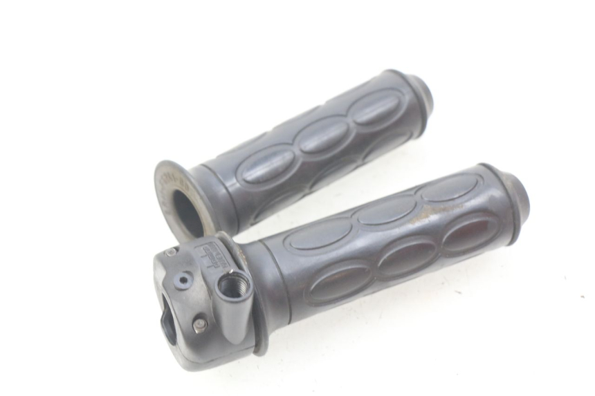 photo de THROTTLE GRIP MBK OVETTO 50 (1998 - 2007) - Component detail