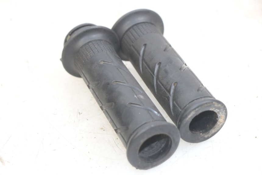 photo de THROTTLE GRIP HONDA PCX (JF28) 125 (2009 - 2011) - Zoom on usage condition