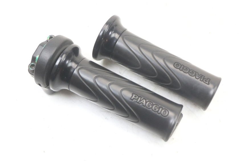 photo de THROTTLE GRIP PIAGGIO LIBERTY IGET 4T 50 (2021 - 2025) - Component detail