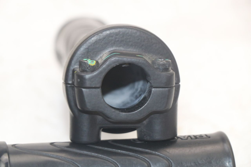 photo de THROTTLE GRIP PIAGGIO LIBERTY IGET 4T 50 (2021 - 2025) - Product overview